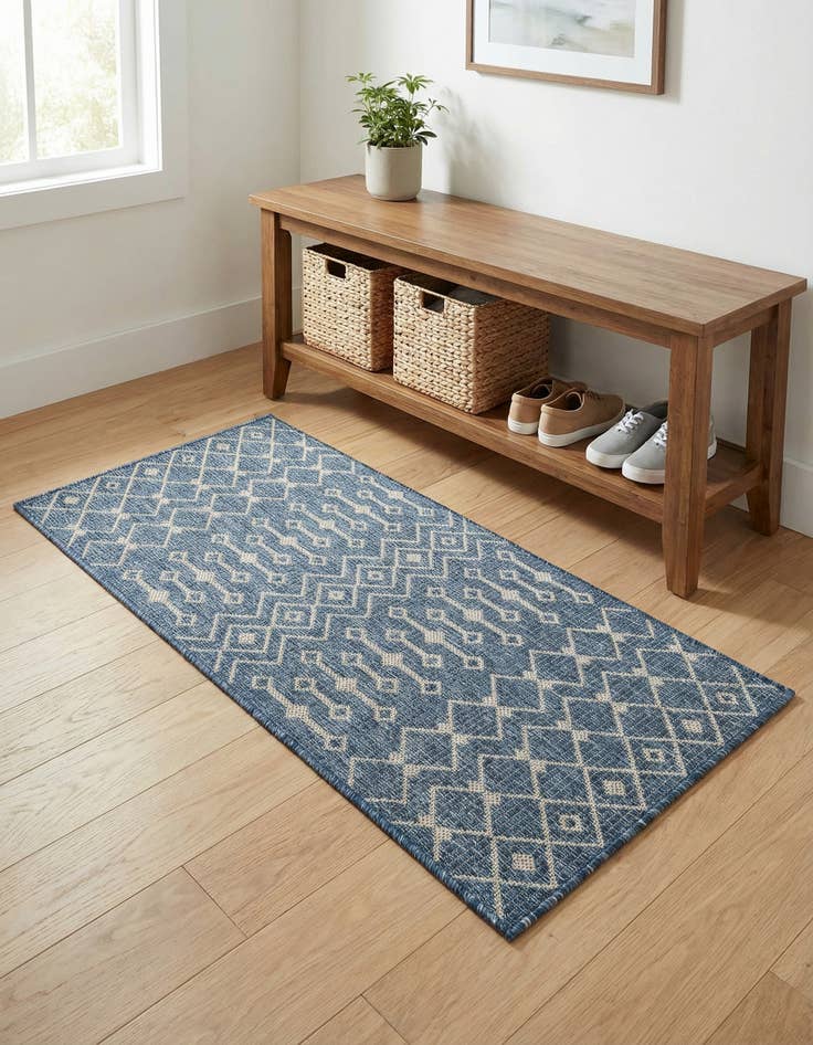 Detail image of 2' x 4' Washable Lattice Indoor / Outdoor Runner Rug