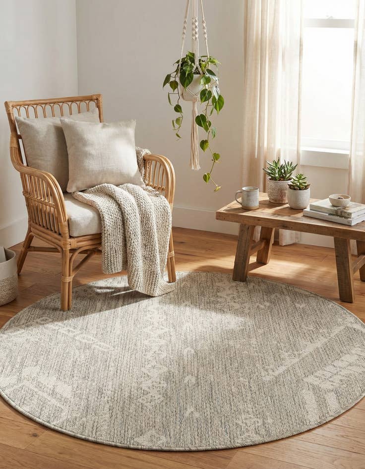 Detail image of 4' x 4' Washable Bohemian Indoor / Outdoor Round Rug