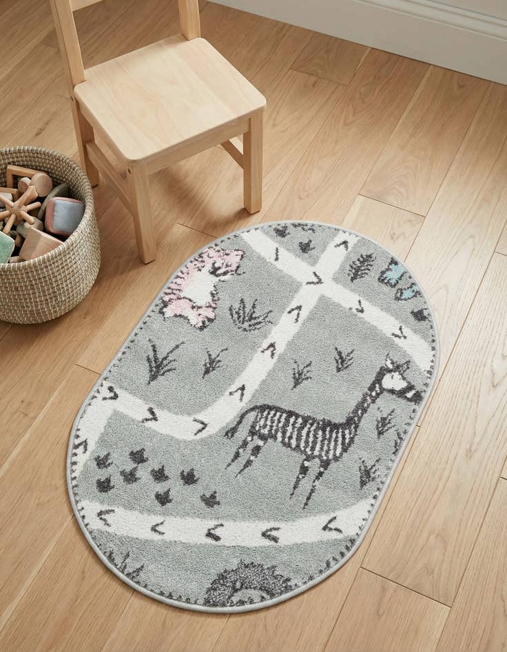 Detail image of 2' 2 x 3' 1 Animals Whimsy Kids Oval Rug