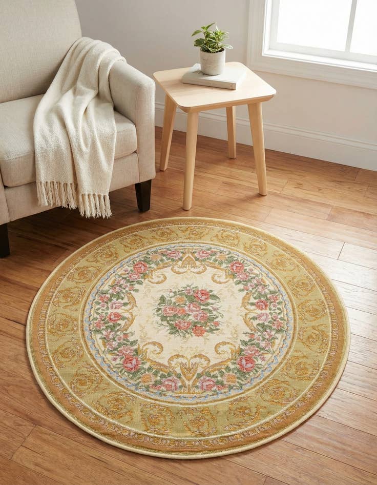 Detail image of 3' x 3'  Washable Traditional Indoor / Outdoor Round Rug