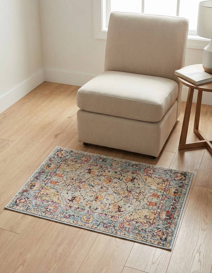 Detail image of 2' 2 x 3' Santiago Rug