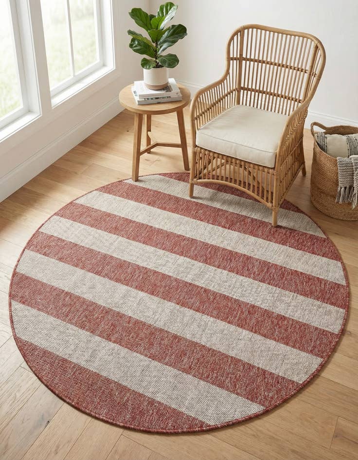 Detail image of 6' x 6' Easy-Clean Ribbon Indoor / Outdoor Round Rug