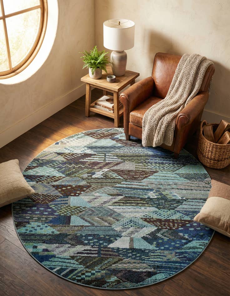 Detail image of 6' x 6' Washable Mesa Round Rug