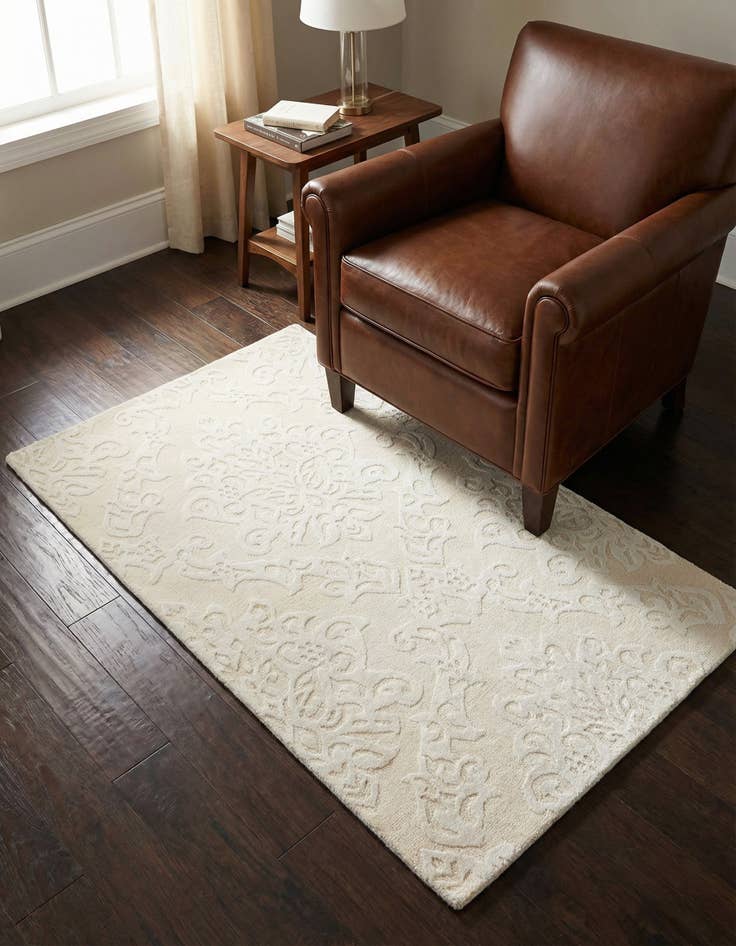 Detail image of 2' 11 x 4' 11 Hand Knotted Darya Wool Rug