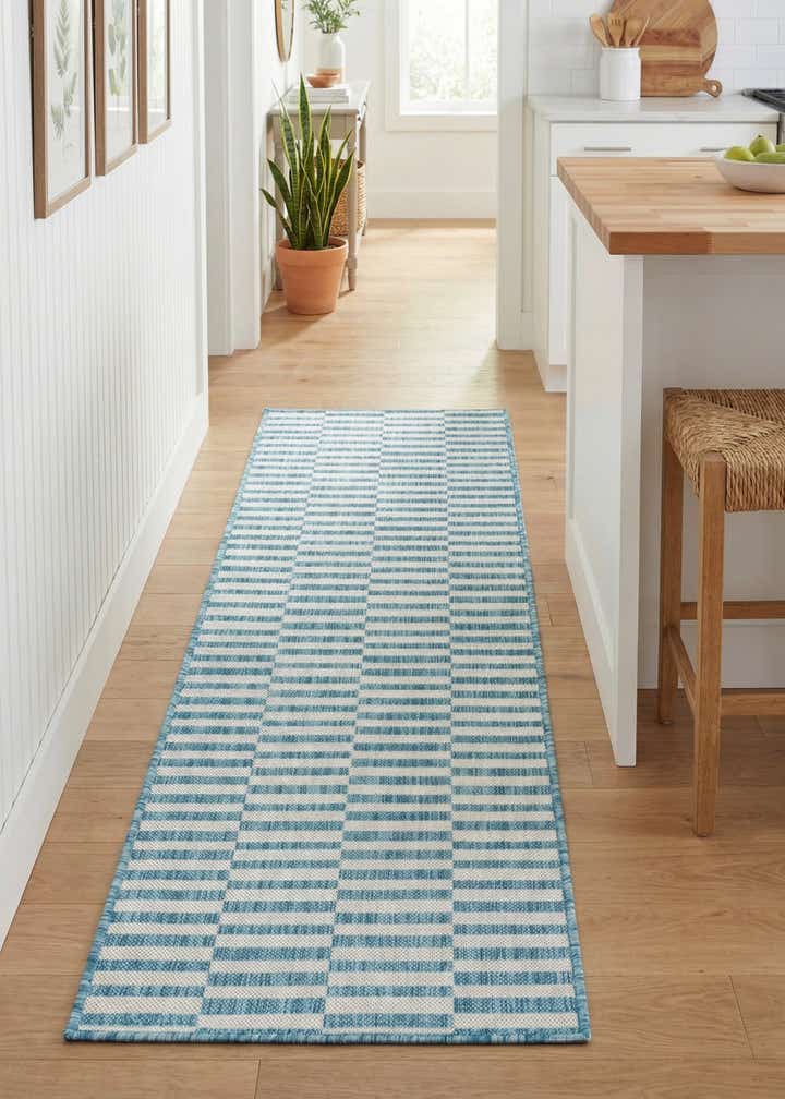 2' x 6' Easy-Clean Striped Indoor / Outdoor Runner Rug