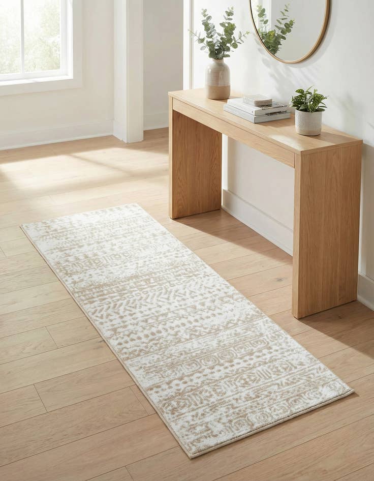 Detail image of 2' x 5' Hermitage Runner Rug