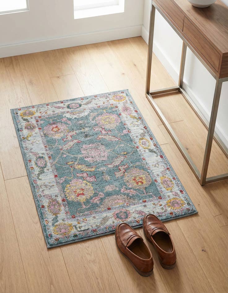 Detail image of 2' 2 x 3' Paragon Rug