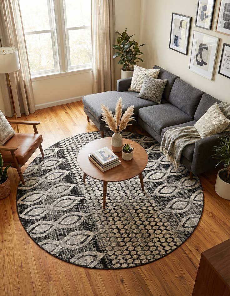 Detail image of 7' x 7' Cherokee Round Rug