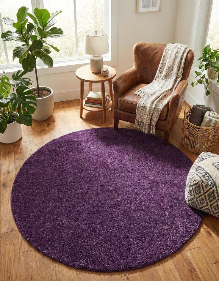 Detail image of  7' 10 x 7' 10 Solid Frieze Round Rug