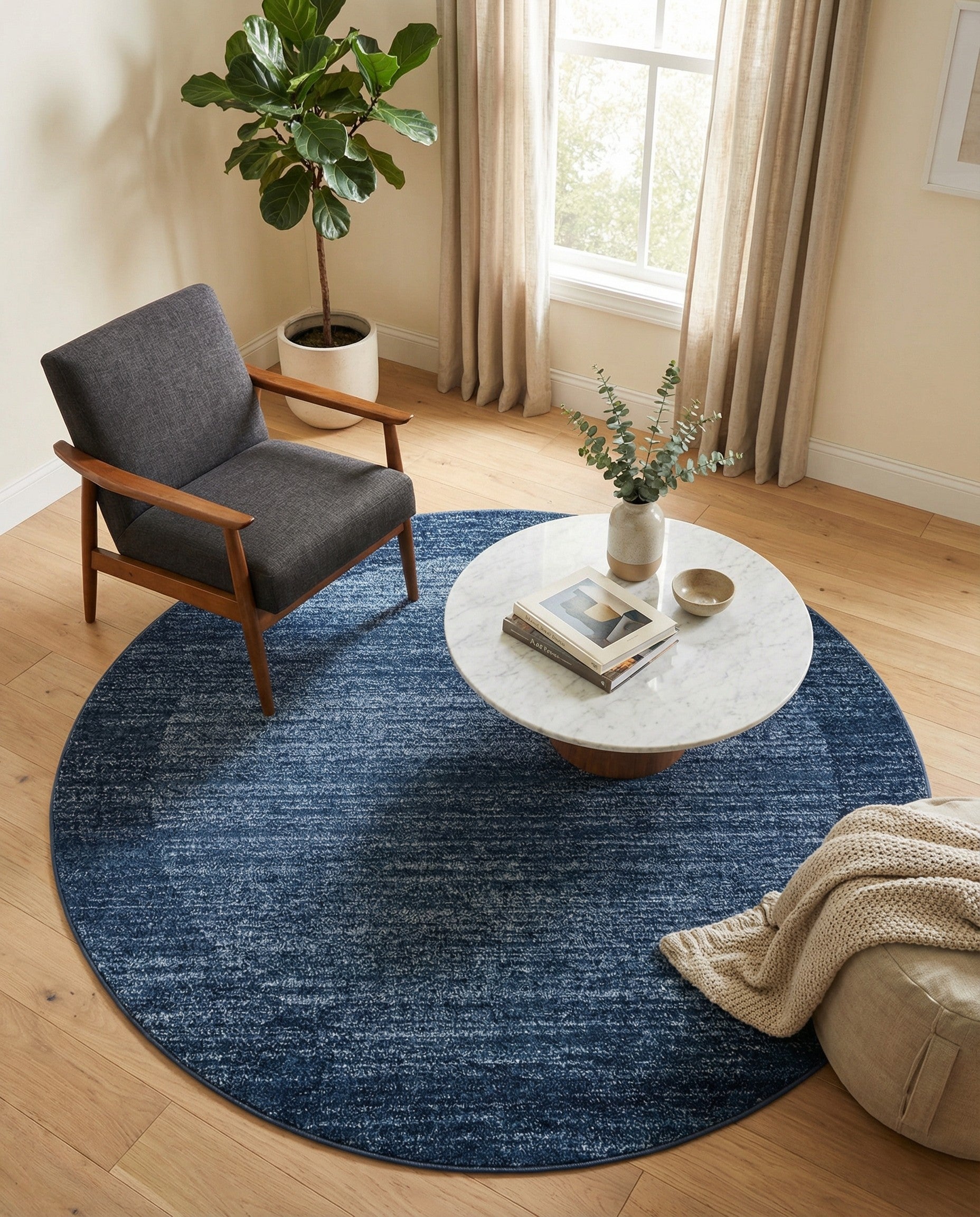 7' 10 x 7' 10 Angelica Round Rug