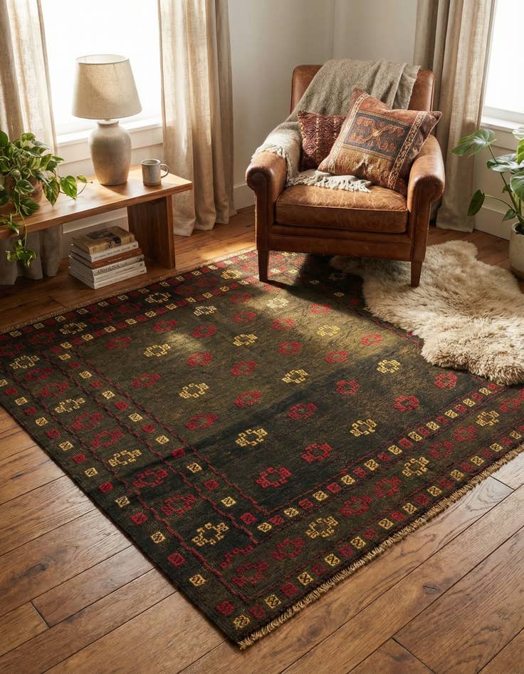 Detail image of 4' 2 x 4' 2 Hand Knotted Sumak Wool Square Rug