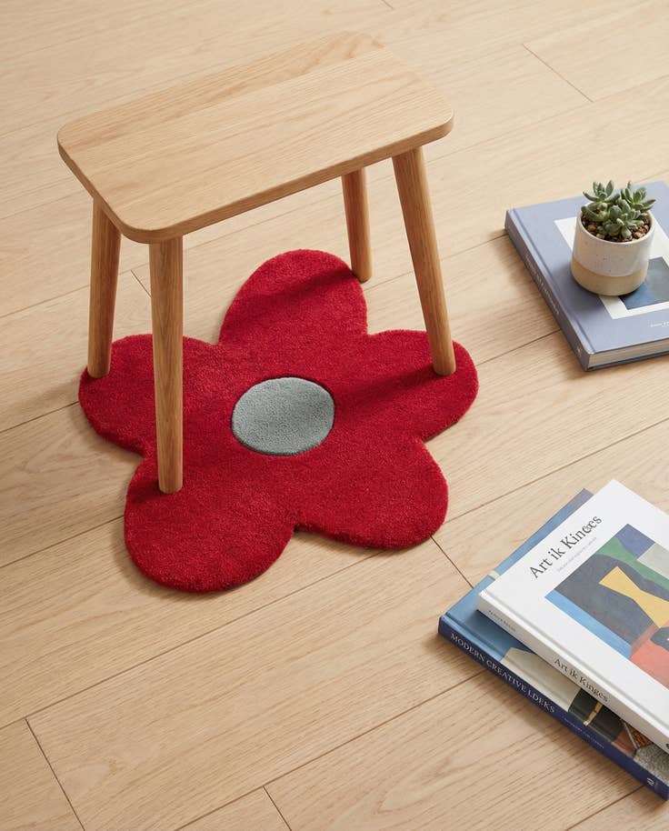 Detail image of 2' 2 x 2' 2 Happy Rugs Funky Flower Wool Round