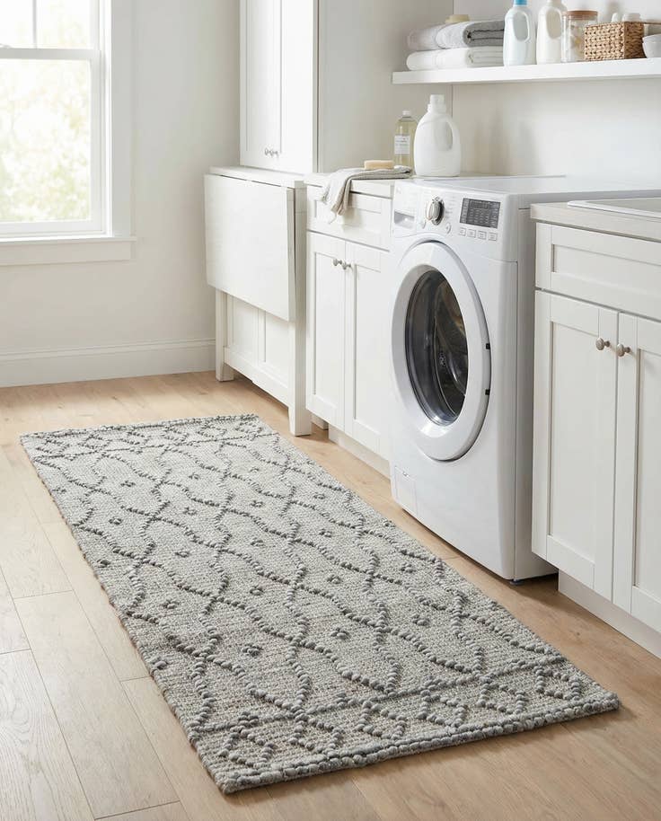 Detail image of 2' x 4' 1 Hand Woven Larsa Jute Runner Rug