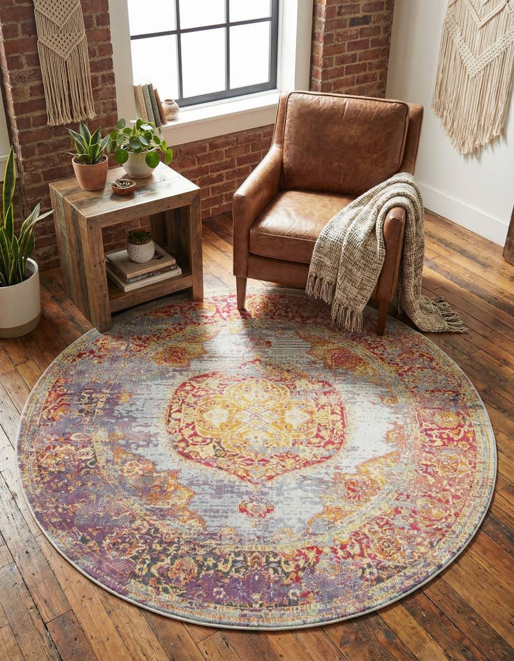 Detail image of 5' 5 x 5' 5 Santiago Round Rug