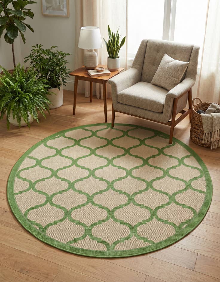 Detail image of 6' x 6' Washable Lattice Indoor / Outdoor Round Rug