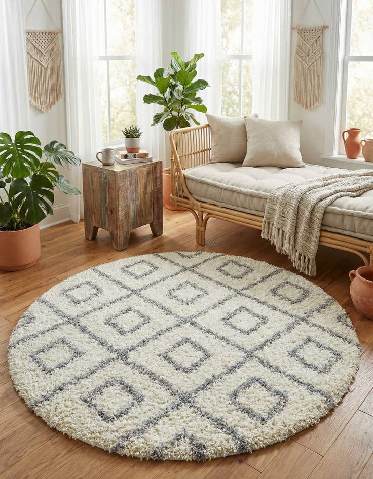 Detail image of 5' 3 x 5' 3 Trellis Shag Round Rug