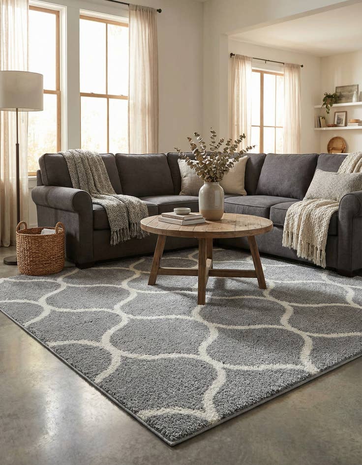 Detail image of 7' 10 x 7' 10 Lattice Frieze Square Rug