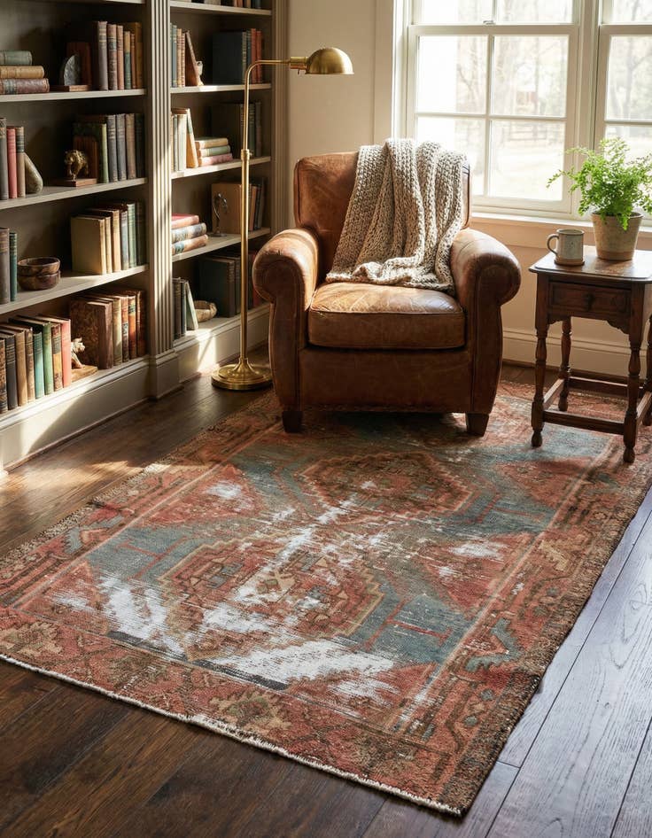 Detail image of 4' x 6' 6 Hand Knotted Ultra Vintage Persian Wool Rug