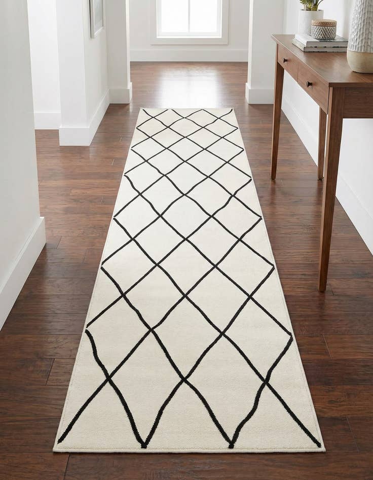 Detail image of 2' 7 x 12' Milano Runner Rug