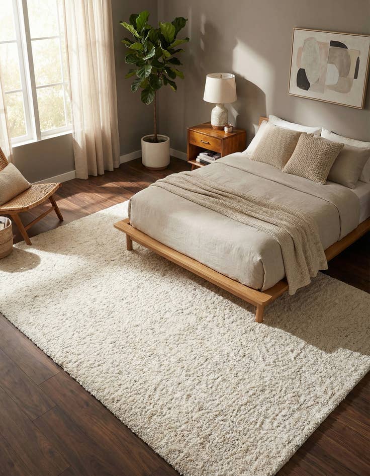 Detail image of 6' x 9' Solid Shag Rug