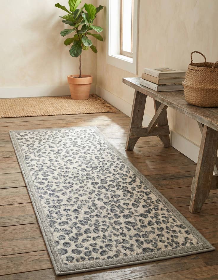 Detail image of 2' x 5' Savannah Runner Rug