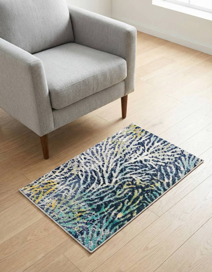 Detail image of 2' x 3' Ariel Rug