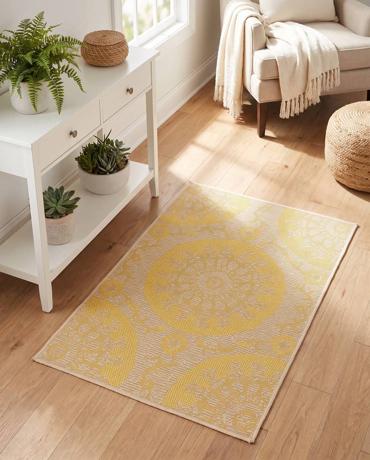 Detail image of 2' 2 x 3' Easy-Clean Botanical Indoor / Outdoor Rug