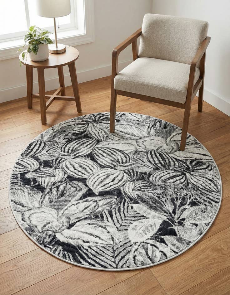 Detail image of 3' 3 x 3' 3 Blossom Round Rug