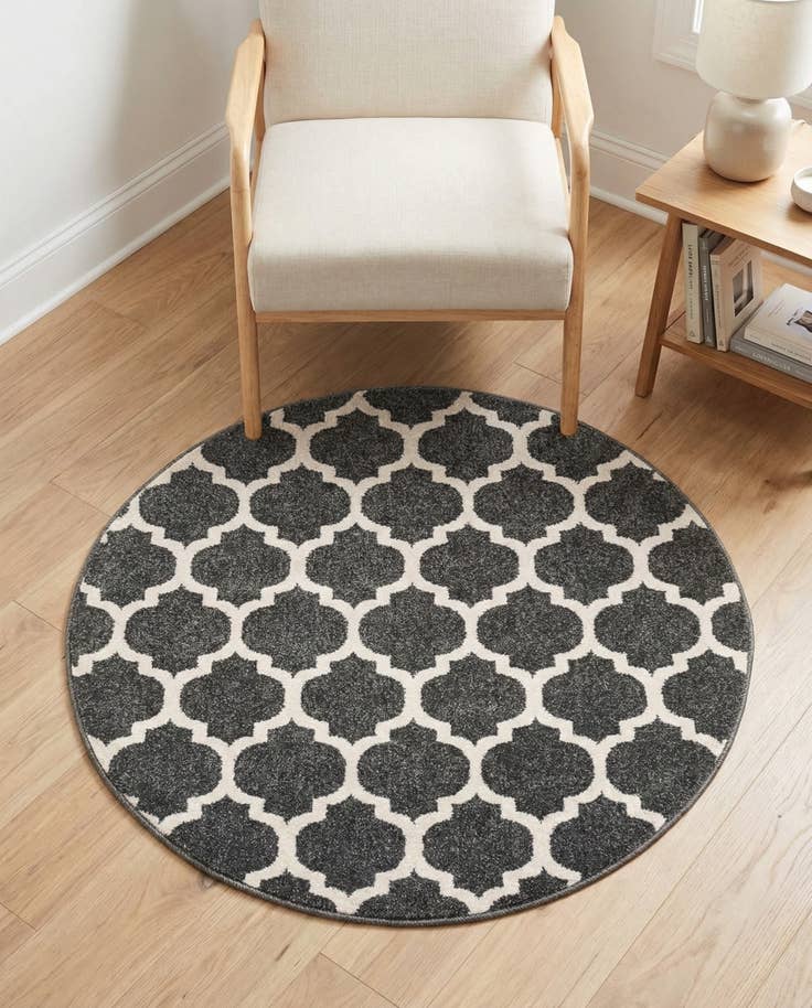 Detail image of 3' x 3' Lattice Round Rug