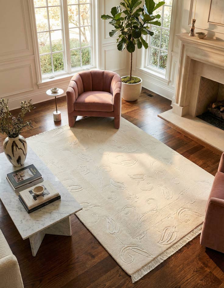 Detail image of 4' 1 x 6' Darya Rug