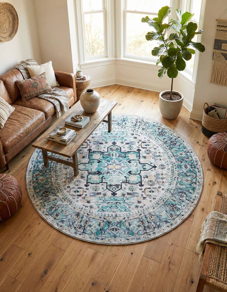 Detail image of 7' 10 x 7' 10  Washable Yara Round Rug