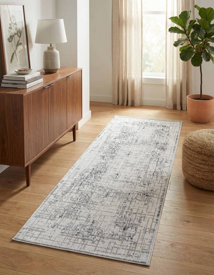 Detail image of 2' 7 x 6' Derbyshire Runner Rug