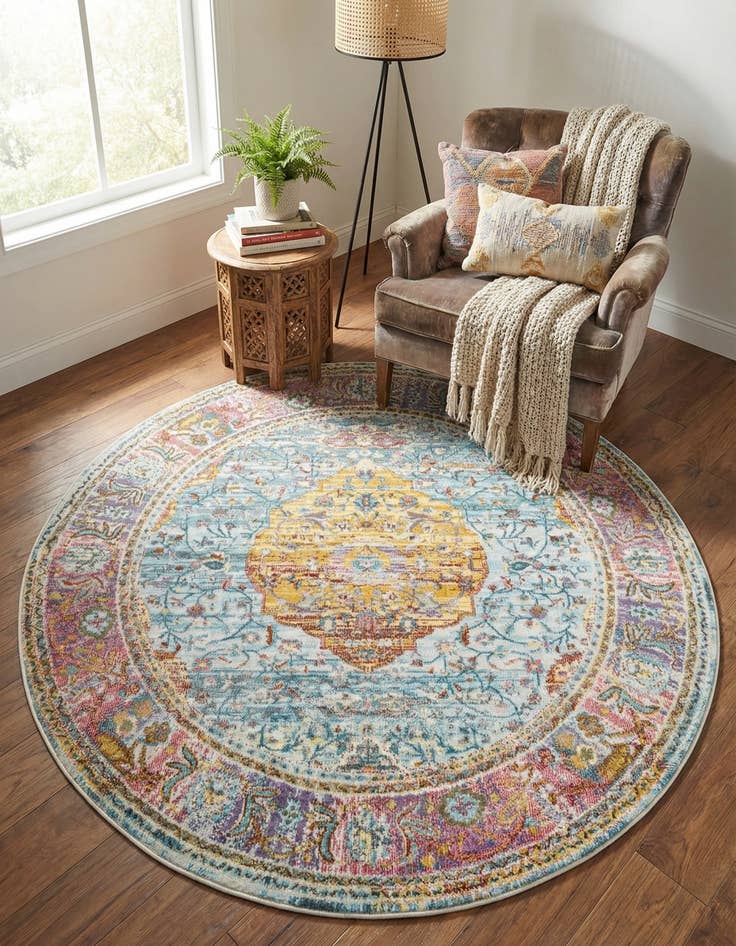 Detail image of 5' 5 x 5' 5 Santiago Round Rug