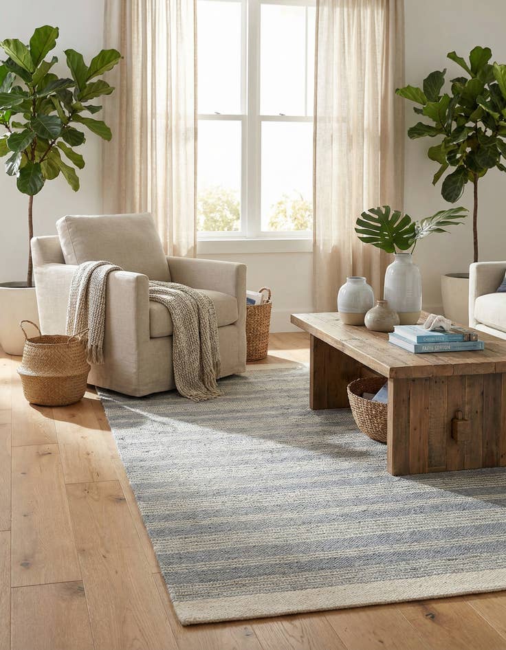 Detail image of 7' 10 x 10' Hand Woven Lariat Rug