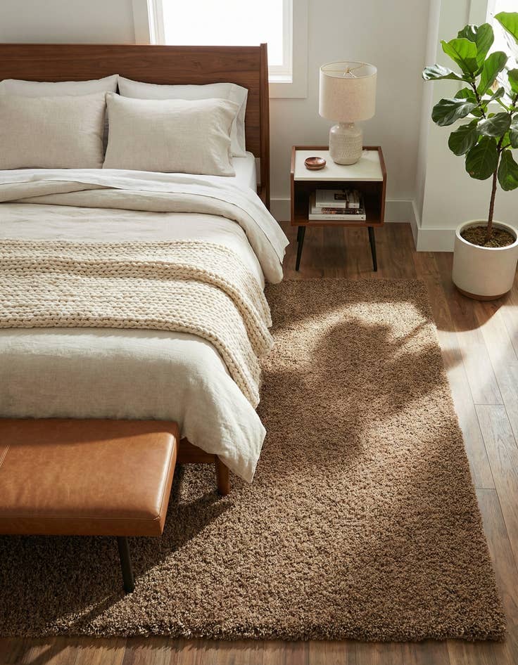 Detail image of 6' x 9' Solid Shag Rug