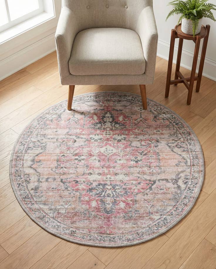 Detail image of 3' 3 x 3' 3 Washable Nostalgia Round Rug