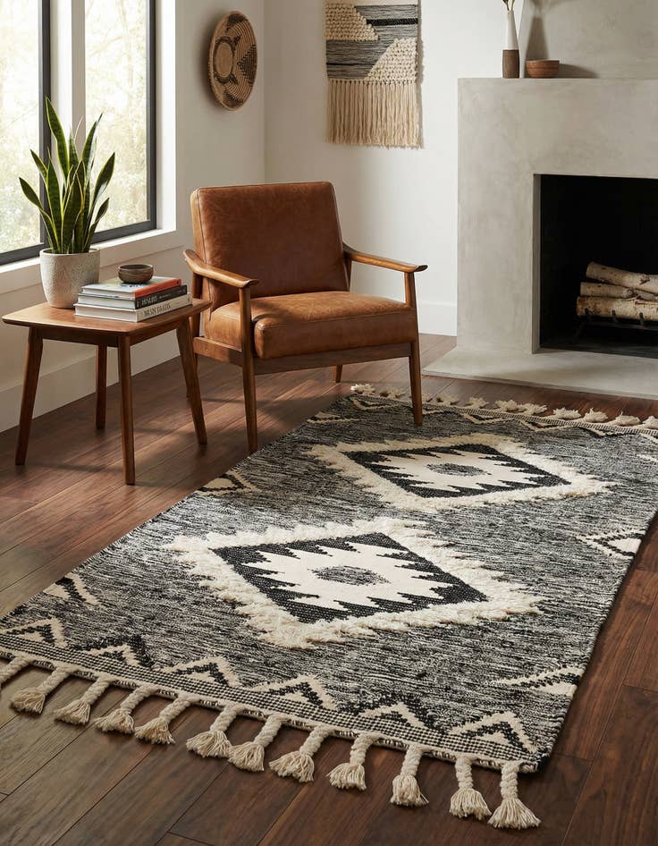 Detail image of 3' 3 x 5' 1 Hand Woven Arizona Wool Rug