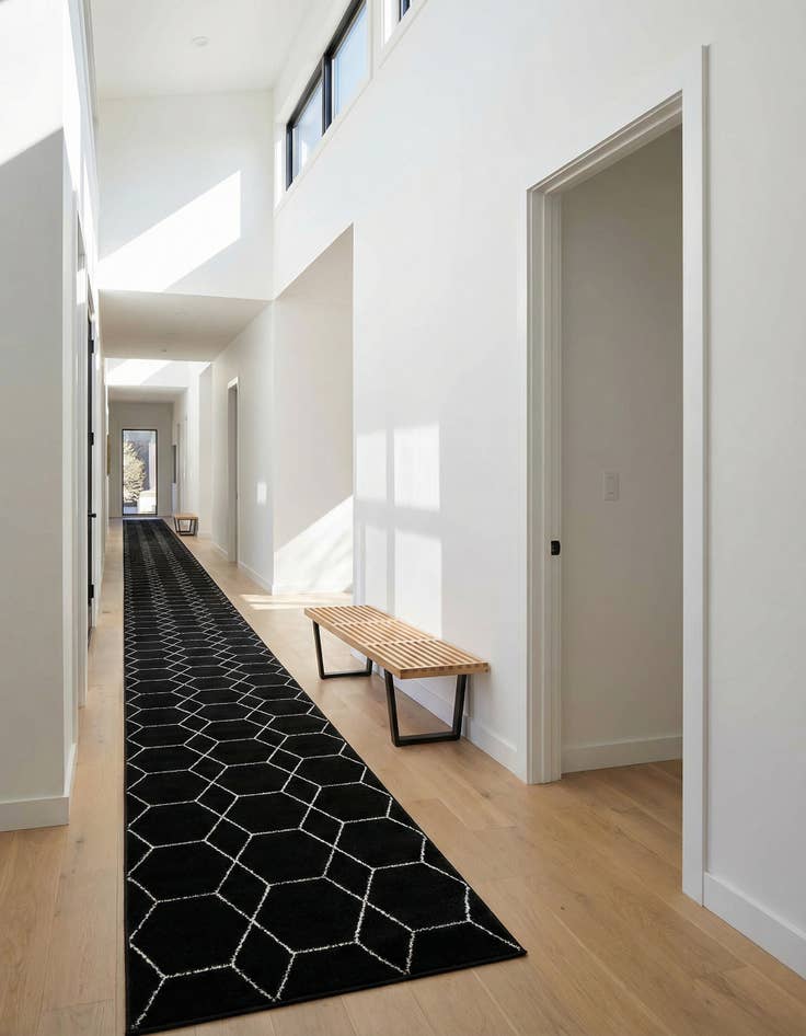 Detail image of 3' 3 x 16' 5 Trellis Frieze Runner Rug