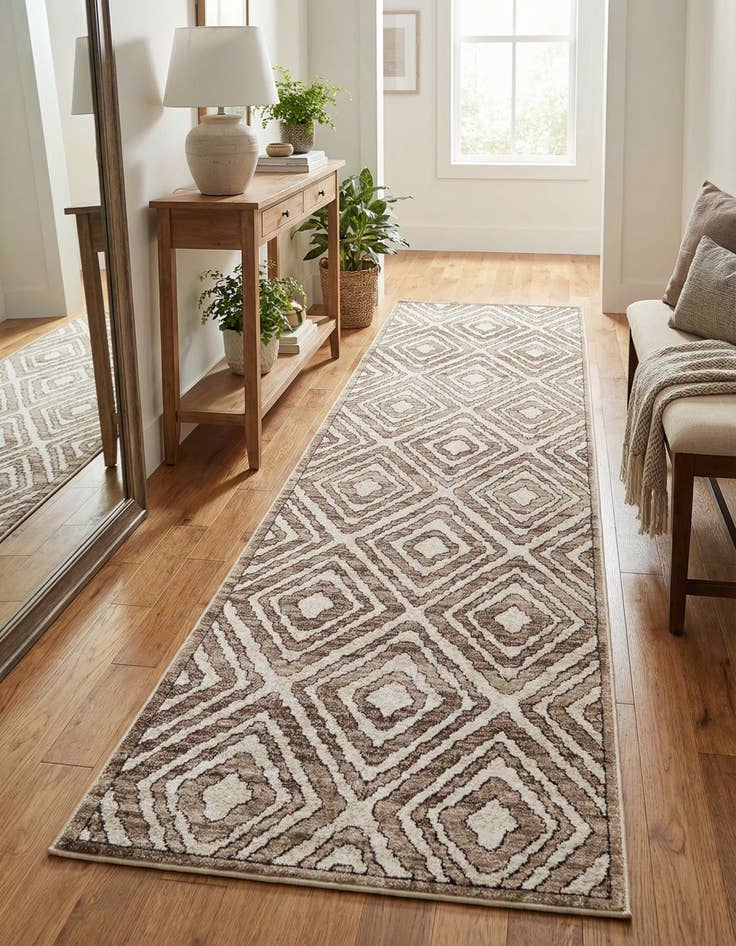 Detail image of 2' 6 x 10' Hermitage Runner Rug