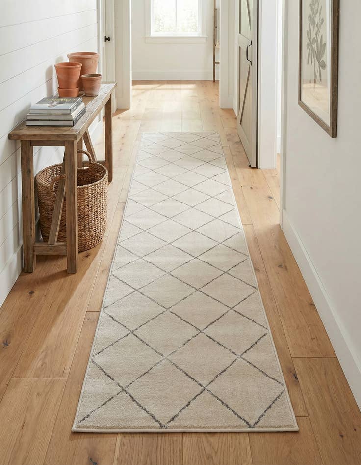 Detail image of 2' 7 x 12' Vogue Geo Runner Rug