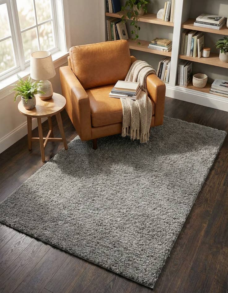 Detail image of  4' x 6' Solid Shag Rug