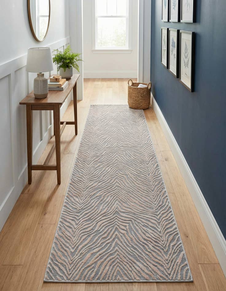 Detail image of 2' x 8' Finsbury Runner Rug