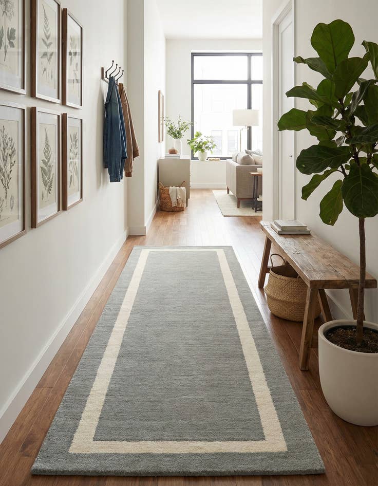 Detail image of 2' x 6' 1 Jill Zarin Border Wool Runner Rug