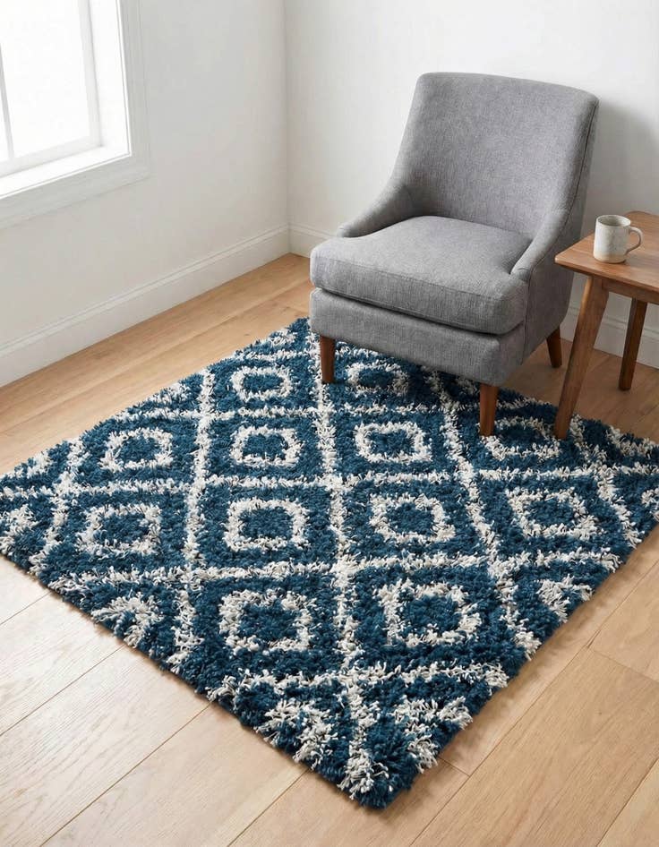 Detail image of 3' 3 x 3' 3 Trellis Shag Square Rug