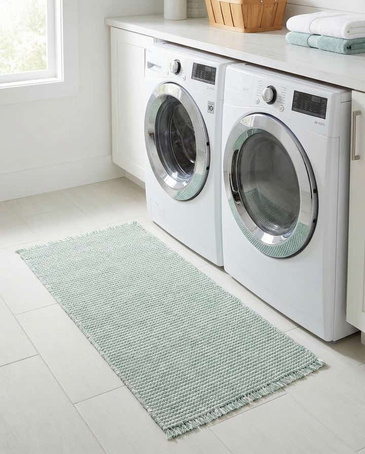 2' x 4' 1 Easy-Clean Jill Zarin Palm Springs Indoor / Outdoor Runner Rug