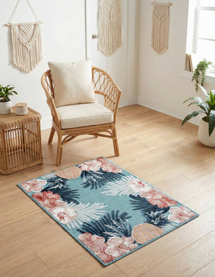Detail image of 2' 2 x 3'  Washable Botanical Indoor / Outdoor Rug