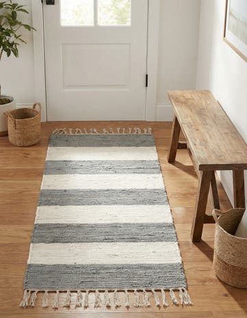2' x 4' 1 Hand Woven Chindi Rag Runner Rug