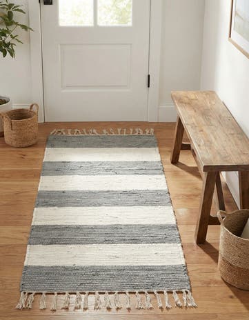 2' x 4' 1 Hand Woven Chindi Rag Runner Rug