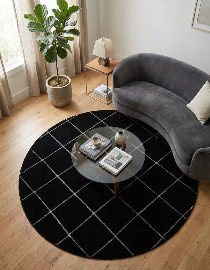 Detail image of 6' x 6' Vogue Geo Round Rug