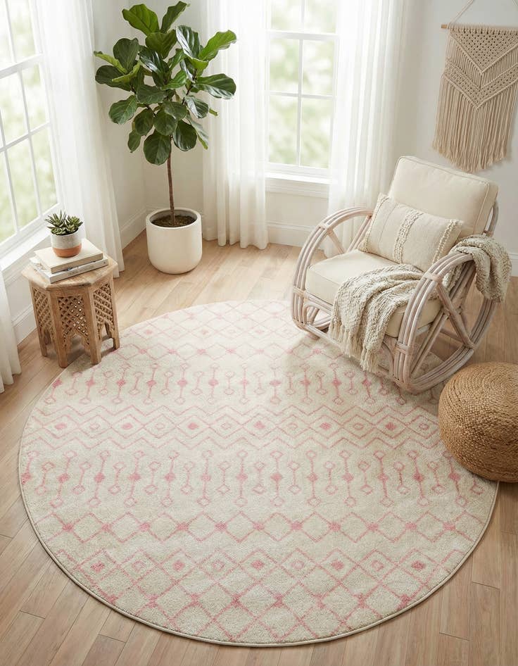 Detail image of 7' 10 x 7' 10 Moroccan Trellis Round Rug